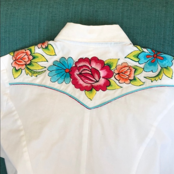 Vintage Collection embroidered shirt - Picture 7 of 10